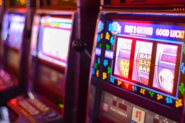 suneo slot live dealer table with multiple camera angles